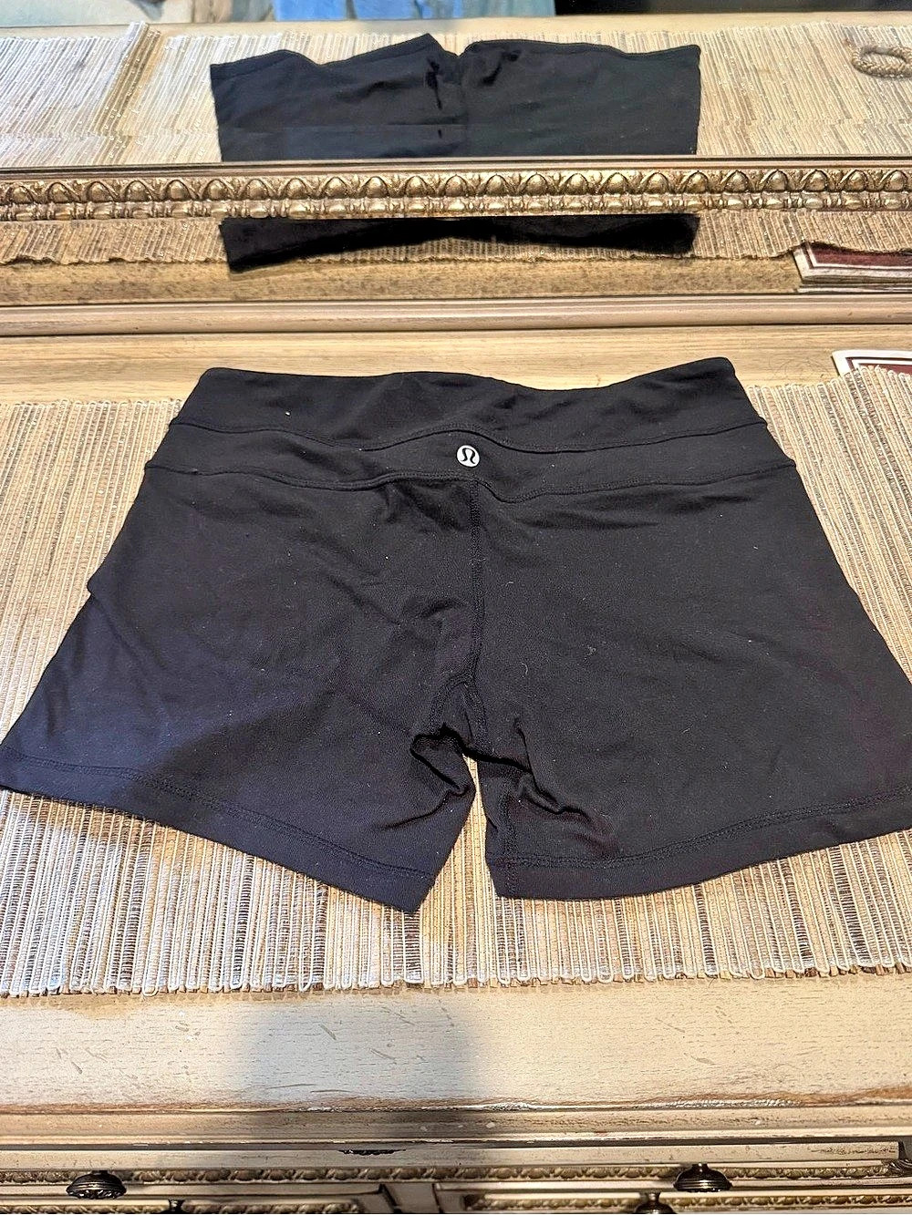 lululemon athletica Black Athletic Shorts Size 6